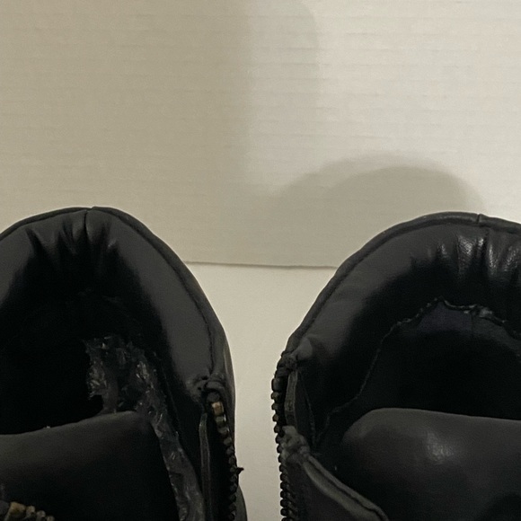 Steve Madden Black Zippered High Tops Size 11 - Picture 5 of 9